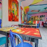 Hotel Sebarozvojove Centrum Vedy A Umenia S Ubytovanim Bratislava