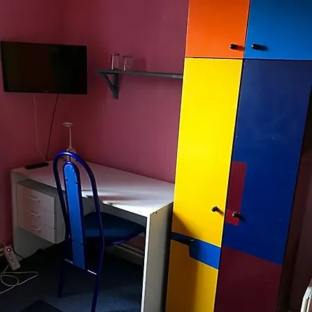 Sebarozvojove Centrum Vedy A Umenia S Ubytovanim Hotel Pressburg