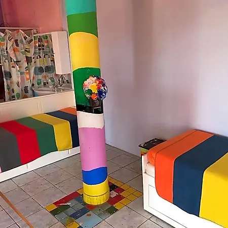Hotel Sebarozvojove Centrum Vedy A Umenia S Ubytovanim Pressburg