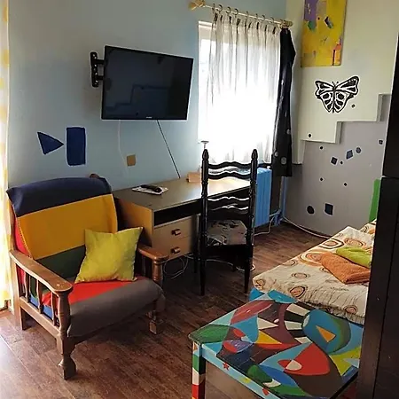 Hotel Sebarozvojove Centrum Vedy A Umenia S Ubytovanim Pressburg