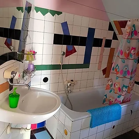 Sebarozvojove Centrum Vedy A Umenia S Ubytovanim
