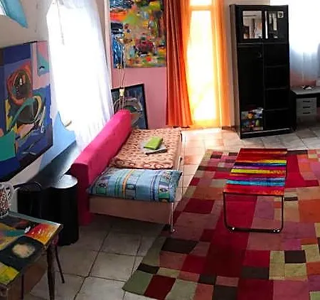 Hotel Sebarozvojove Centrum Vedy A Umenia S Ubytovanim
