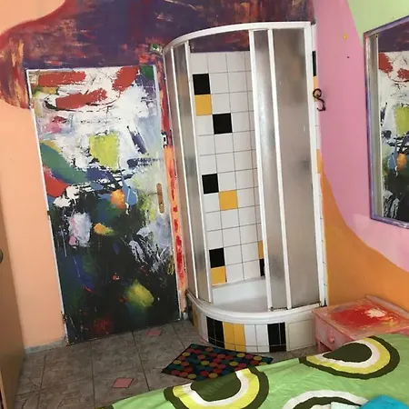 فندق Sebarozvoja S Moznostou Ziskania Inspirujucich Prostriedkov Na Zmenu Interieru براتسيلافا