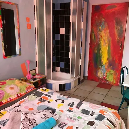 Sebarozvoja S Moznostou Ziskania Poznania A Inspirujucich Prostriedkov Na Uplatnovanie Vedomia, Premenu Seba A Prostredia Interieru 2* Bratislava