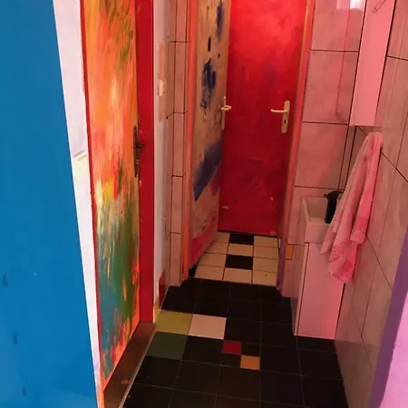 Sebarozvoja S Moznostou Ziskania Inspirujucich Prostriedkov Na Zmenu Interieru فندق 2*