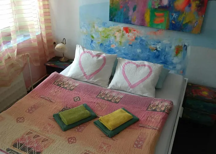 Otel Sebarozvojove Centrum Vedy A Umenia S Ubytovanim Bratislava