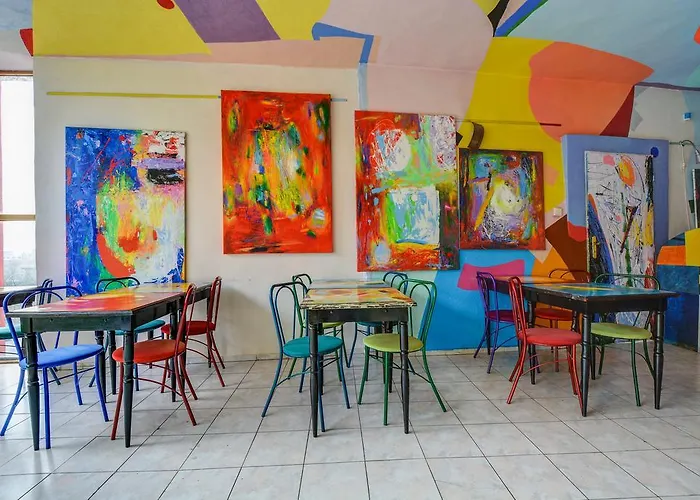 Sebarozvojove Centrum Vedy A Umenia S Ubytovanim 2* Bratislava