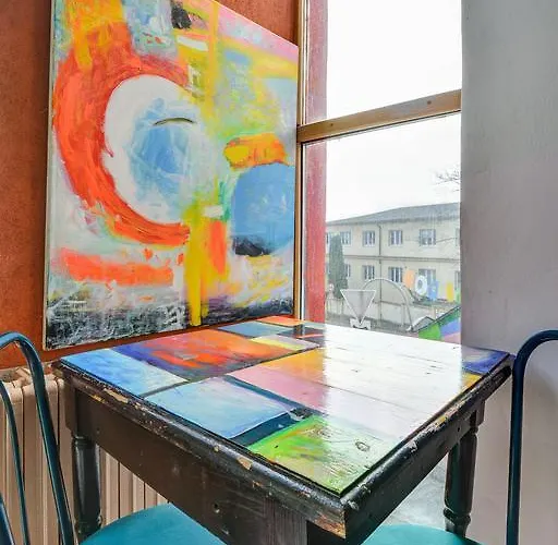 Sebarozvojove Centrum Vedy A Umenia S Ubytovanim Otel Bratislava