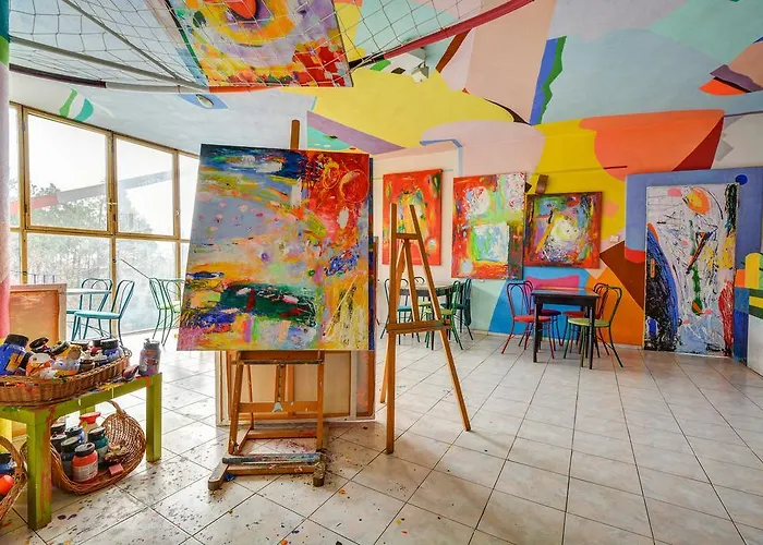 Otel Sebarozvojove Centrum Vedy A Umenia S Ubytovanim Bratislava