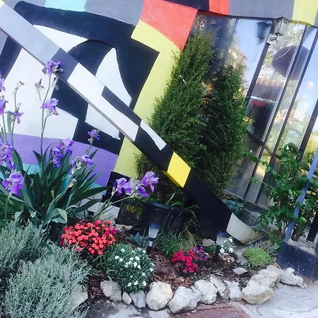 Sebarozvoja S Moznostou Ziskania Poznania A Inspirujucich Prostriedkov Na Uplatnovanie Vedomia, Premenu Seba A Prostredia Interieru ブラチスラヴァ