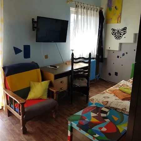 Sebarozvojove Centrum Vedy A Umenia S Ubytovanim Bratislava