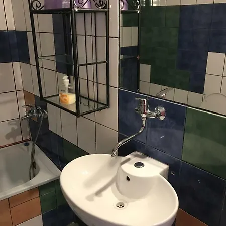 Hotel Sebarozvojove Centrum Vedy A Umenia S Ubytovanim 2*