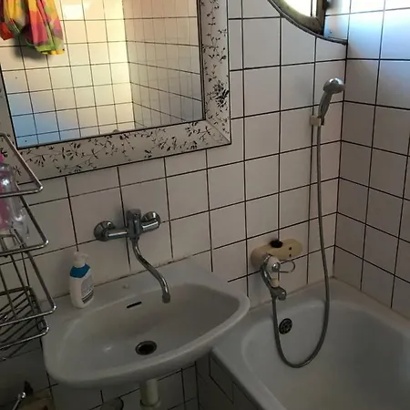 Hotel Sebarozvojove Centrum Vedy A Umenia S Ubytovanim