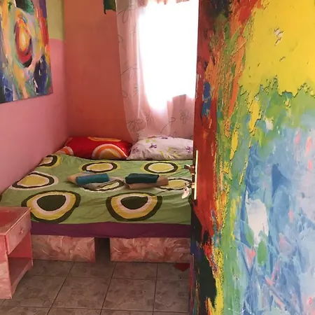 Sebarozvojove Centrum Vedy A Umenia S Ubytovanim فندق